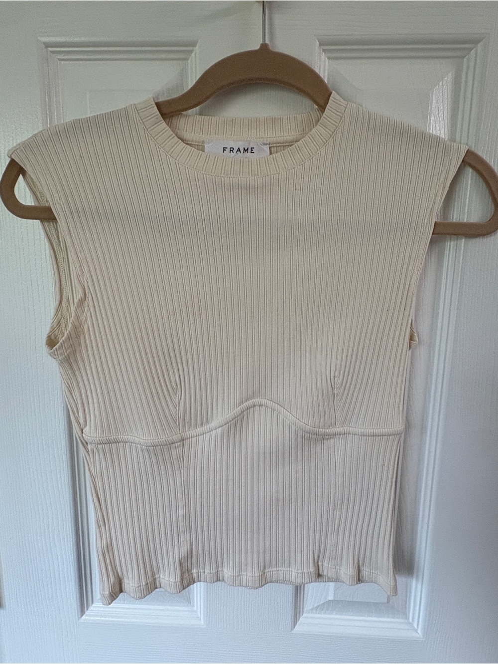 Frame Ribbed Sleeveless Top in Cream